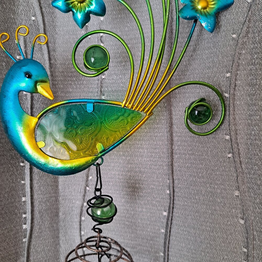 ✨ BUNDLE ✨ Set of 3 Whimsical Metal Wind Chimes - Sun/Moon, Butterfly & Peacock - Picture 7 of 7